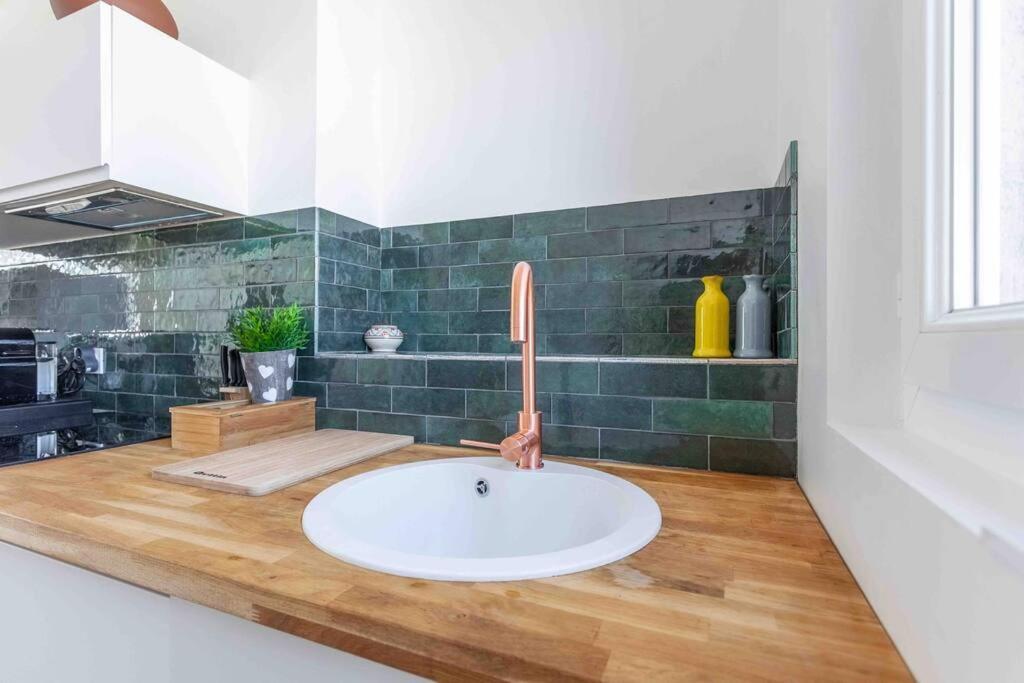 Le Lulli - Un T2 Moderne Et Epure Apartment Marseille Bagian luar foto